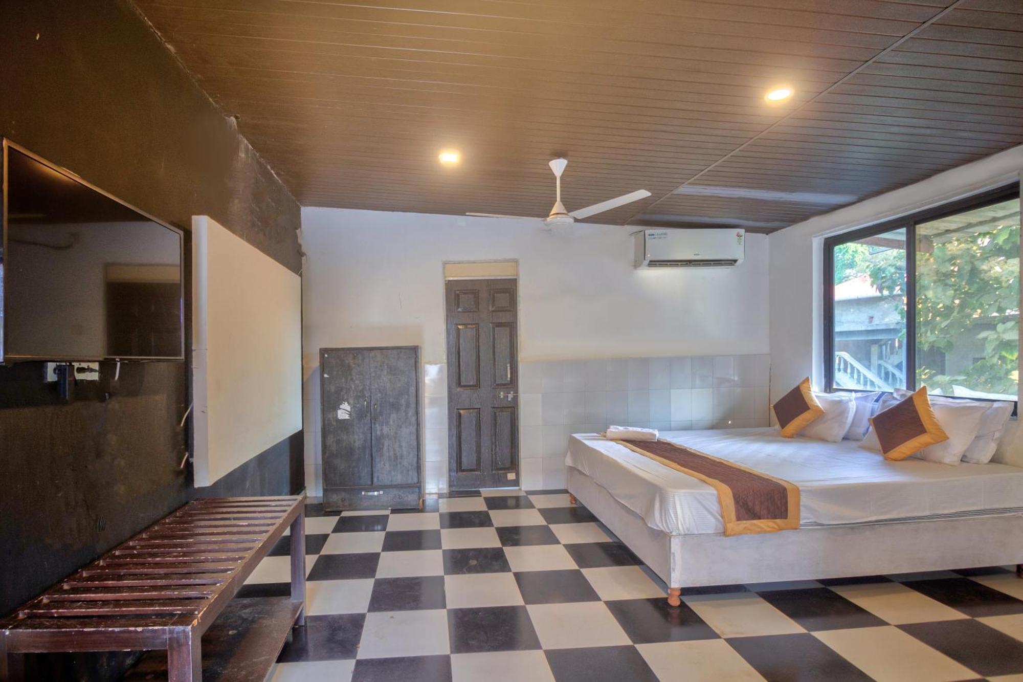 Down Da Goa Village Marmagao Exterior photo